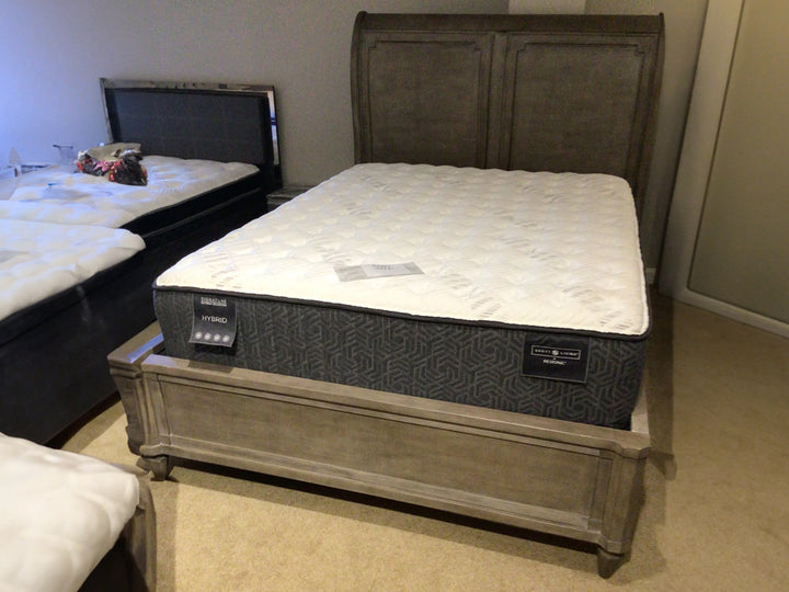 Savona Queen Bed