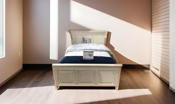 Summer Hill Queen Bed -  Jennifer Furniture