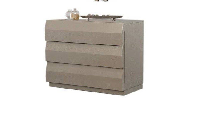 Supre Cute Dresser-Dressers-Jennifer Furniture